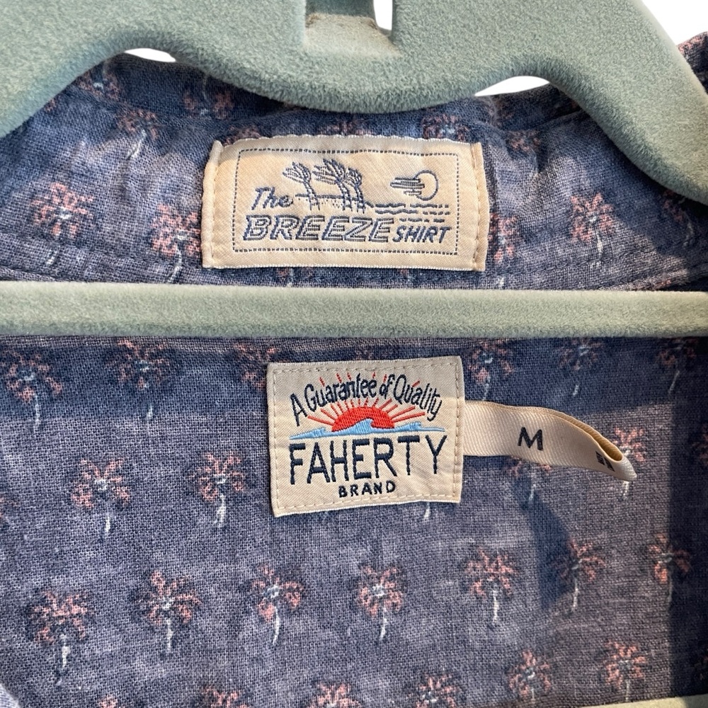 Faherty Men's Blue Patterned Button Down Shirt Me… - image 3